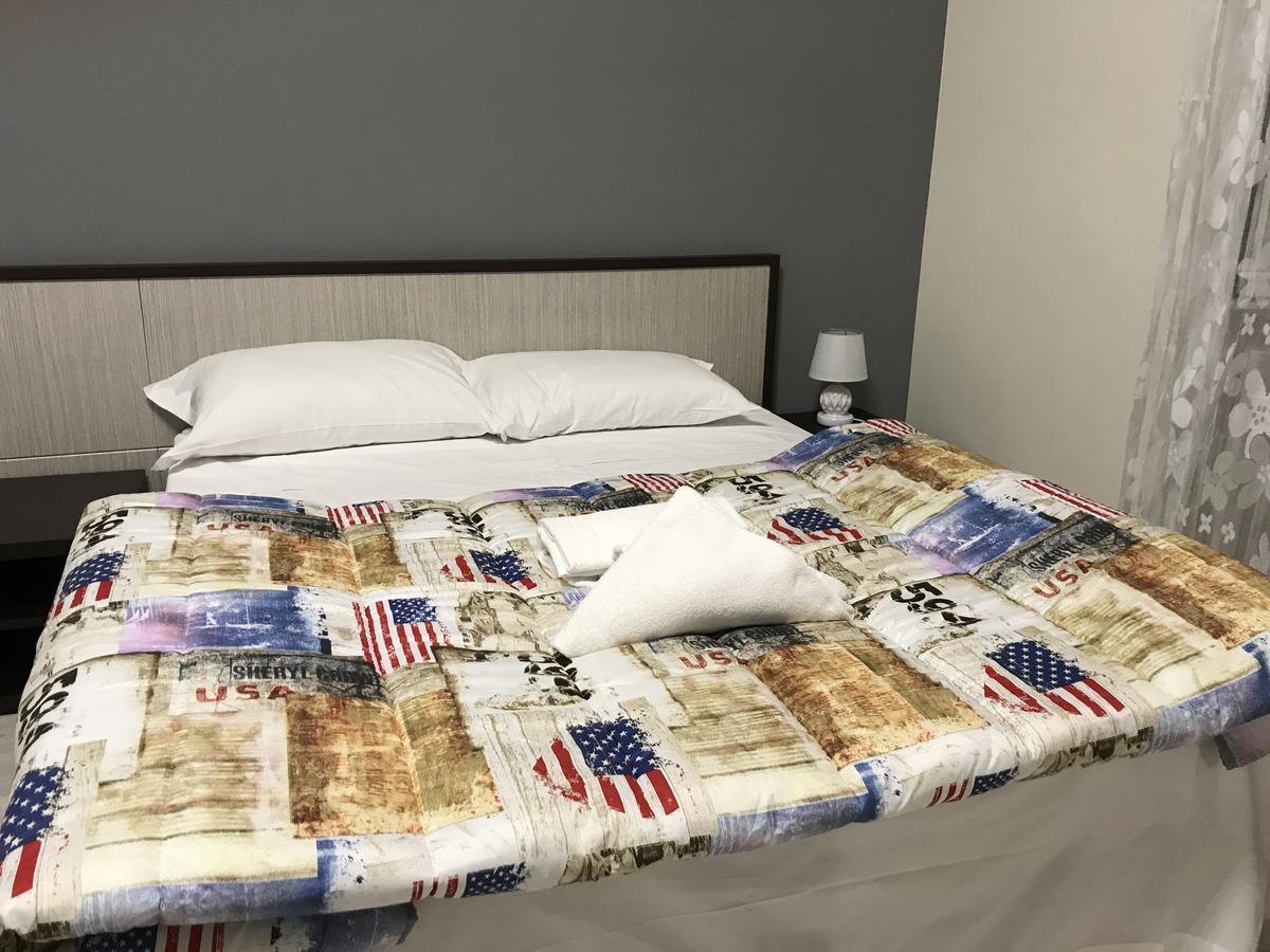 Hotel Paris Милано Екстериор снимка
